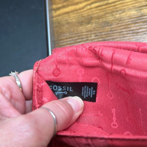 Fossil Pink Red Cow Hide Leather Bifold Wallet Snap Closure - Picture 9 of 13